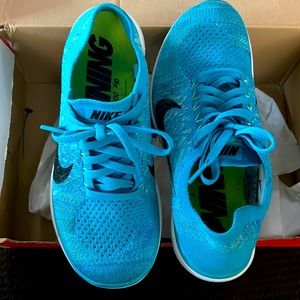 COLORFUL FREE 2 RUN!!